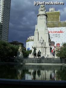 [P02] Madrid - Piata Spaniei, Monumentul lui Miguel de Cervantes. » foto by iulianic
 - 
<span class="allrVoted glyphicon glyphicon-heart hidden" id="av318232"></span>
<a class="m-l-10 hidden" id="sv318232" onclick="voting_Foto_DelVot(,318232,2442)" role="button">șterge vot <span class="glyphicon glyphicon-remove"></span></a>
<a id="v9318232" class=" c-red"  onclick="voting_Foto_SetVot(318232)" role="button"><span class="glyphicon glyphicon-heart-empty"></span> <b>LIKE</b> = Votează poza</a> <img class="hidden"  id="f318232W9" src="/imagini/loader.gif" border="0" /><span class="AjErrMes hidden" id="e318232ErM"></span>