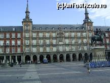 [P04] Madrid - Plaza Mayor. » foto by iulianic
 - 
<span class="allrVoted glyphicon glyphicon-heart hidden" id="av318234"></span>
<a class="m-l-10 hidden" id="sv318234" onclick="voting_Foto_DelVot(,318234,2442)" role="button">șterge vot <span class="glyphicon glyphicon-remove"></span></a>
<a id="v9318234" class=" c-red"  onclick="voting_Foto_SetVot(318234)" role="button"><span class="glyphicon glyphicon-heart-empty"></span> <b>LIKE</b> = Votează poza</a> <img class="hidden"  id="f318234W9" src="/imagini/loader.gif" border="0" /><span class="AjErrMes hidden" id="e318234ErM"></span>