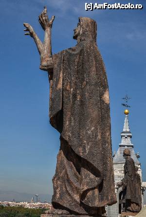 [P22] Catedral de la Almudena, statuie ce reprezinta un apostol » foto by Muffin2009*
 - 
<span class="allrVoted glyphicon glyphicon-heart hidden" id="av486509"></span>
<a class="m-l-10 hidden" id="sv486509" onclick="voting_Foto_DelVot(,486509,2442)" role="button">șterge vot <span class="glyphicon glyphicon-remove"></span></a>
<a id="v9486509" class=" c-red"  onclick="voting_Foto_SetVot(486509)" role="button"><span class="glyphicon glyphicon-heart-empty"></span> <b>LIKE</b> = Votează poza</a> <img class="hidden"  id="f486509W9" src="/imagini/loader.gif" border="0" /><span class="AjErrMes hidden" id="e486509ErM"></span>
