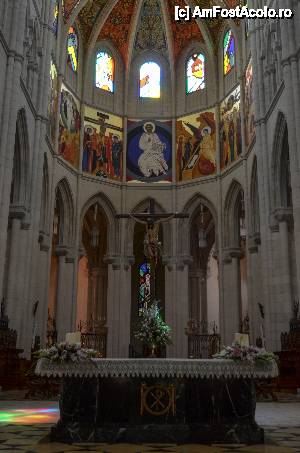 [P36] Catedral de la Almudena, interior » foto by Muffin2009*
 - 
<span class="allrVoted glyphicon glyphicon-heart hidden" id="av486523"></span>
<a class="m-l-10 hidden" id="sv486523" onclick="voting_Foto_DelVot(,486523,2442)" role="button">șterge vot <span class="glyphicon glyphicon-remove"></span></a>
<a id="v9486523" class=" c-red"  onclick="voting_Foto_SetVot(486523)" role="button"><span class="glyphicon glyphicon-heart-empty"></span> <b>LIKE</b> = Votează poza</a> <img class="hidden"  id="f486523W9" src="/imagini/loader.gif" border="0" /><span class="AjErrMes hidden" id="e486523ErM"></span>