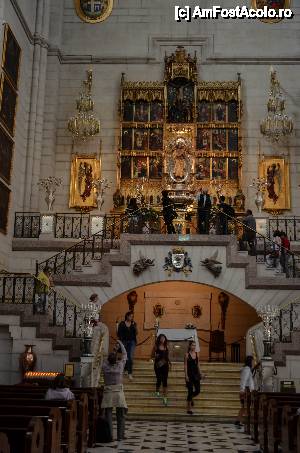 [P38] Catedral de la Almudena, interior » foto by Muffin2009*
 - 
<span class="allrVoted glyphicon glyphicon-heart hidden" id="av486525"></span>
<a class="m-l-10 hidden" id="sv486525" onclick="voting_Foto_DelVot(,486525,2442)" role="button">șterge vot <span class="glyphicon glyphicon-remove"></span></a>
<a id="v9486525" class=" c-red"  onclick="voting_Foto_SetVot(486525)" role="button"><span class="glyphicon glyphicon-heart-empty"></span> <b>LIKE</b> = Votează poza</a> <img class="hidden"  id="f486525W9" src="/imagini/loader.gif" border="0" /><span class="AjErrMes hidden" id="e486525ErM"></span>
