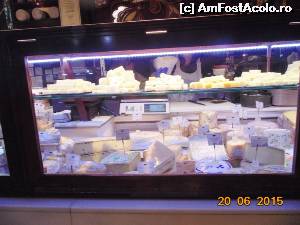 [P05] Mercado de San Miguel.  » foto by melena
 - 
<span class="allrVoted glyphicon glyphicon-heart hidden" id="av682155"></span>
<a class="m-l-10 hidden" id="sv682155" onclick="voting_Foto_DelVot(,682155,2442)" role="button">șterge vot <span class="glyphicon glyphicon-remove"></span></a>
<a id="v9682155" class=" c-red"  onclick="voting_Foto_SetVot(682155)" role="button"><span class="glyphicon glyphicon-heart-empty"></span> <b>LIKE</b> = Votează poza</a> <img class="hidden"  id="f682155W9" src="/imagini/loader.gif" border="0" /><span class="AjErrMes hidden" id="e682155ErM"></span>