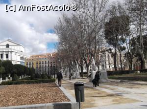 [P23] Parcul din fata Palatului Regal!  » foto by balasa violeta
 - 
<span class="allrVoted glyphicon glyphicon-heart hidden" id="av741814"></span>
<a class="m-l-10 hidden" id="sv741814" onclick="voting_Foto_DelVot(,741814,2442)" role="button">șterge vot <span class="glyphicon glyphicon-remove"></span></a>
<a id="v9741814" class=" c-red"  onclick="voting_Foto_SetVot(741814)" role="button"><span class="glyphicon glyphicon-heart-empty"></span> <b>LIKE</b> = Votează poza</a> <img class="hidden"  id="f741814W9" src="/imagini/loader.gif" border="0" /><span class="AjErrMes hidden" id="e741814ErM"></span>