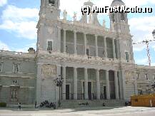 [P15] Catedrala Almudena aflata chiar langa Palatul Regal » foto by pink_gabi*
 - 
<span class="allrVoted glyphicon glyphicon-heart hidden" id="av74428"></span>
<a class="m-l-10 hidden" id="sv74428" onclick="voting_Foto_DelVot(,74428,2442)" role="button">șterge vot <span class="glyphicon glyphicon-remove"></span></a>
<a id="v974428" class=" c-red"  onclick="voting_Foto_SetVot(74428)" role="button"><span class="glyphicon glyphicon-heart-empty"></span> <b>LIKE</b> = Votează poza</a> <img class="hidden"  id="f74428W9" src="/imagini/loader.gif" border="0" /><span class="AjErrMes hidden" id="e74428ErM"></span>