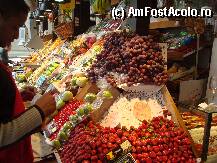 [P02] Fructe in piata San Miguel » foto by pink_gabi*
 - 
<span class="allrVoted glyphicon glyphicon-heart hidden" id="av74415"></span>
<a class="m-l-10 hidden" id="sv74415" onclick="voting_Foto_DelVot(,74415,2442)" role="button">șterge vot <span class="glyphicon glyphicon-remove"></span></a>
<a id="v974415" class=" c-red"  onclick="voting_Foto_SetVot(74415)" role="button"><span class="glyphicon glyphicon-heart-empty"></span> <b>LIKE</b> = Votează poza</a> <img class="hidden"  id="f74415W9" src="/imagini/loader.gif" border="0" /><span class="AjErrMes hidden" id="e74415ErM"></span>