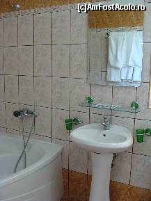 [P07] baia de la apartament » foto by celeste
 - 
<span class="allrVoted glyphicon glyphicon-heart hidden" id="av165573"></span>
<a class="m-l-10 hidden" id="sv165573" onclick="voting_Foto_DelVot(,165573,2444)" role="button">șterge vot <span class="glyphicon glyphicon-remove"></span></a>
<a id="v9165573" class=" c-red"  onclick="voting_Foto_SetVot(165573)" role="button"><span class="glyphicon glyphicon-heart-empty"></span> <b>LIKE</b> = Votează poza</a> <img class="hidden"  id="f165573W9" src="/imagini/loader.gif" border="0" /><span class="AjErrMes hidden" id="e165573ErM"></span>