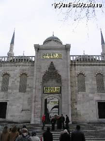 [P16] Moscheea Sultanahmet » foto by lizuk
 - 
<span class="allrVoted glyphicon glyphicon-heart hidden" id="av24339"></span>
<a class="m-l-10 hidden" id="sv24339" onclick="voting_Foto_DelVot(,24339,2468)" role="button">șterge vot <span class="glyphicon glyphicon-remove"></span></a>
<a id="v924339" class=" c-red"  onclick="voting_Foto_SetVot(24339)" role="button"><span class="glyphicon glyphicon-heart-empty"></span> <b>LIKE</b> = Votează poza</a> <img class="hidden"  id="f24339W9" src="/imagini/loader.gif" border="0" /><span class="AjErrMes hidden" id="e24339ErM"></span>