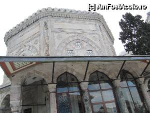 [P03] Suleymanyie Camii - in acesta cladire se afla mormantul lui Suleyman » foto by alb1573
 - 
<span class="allrVoted glyphicon glyphicon-heart hidden" id="av507797"></span>
<a class="m-l-10 hidden" id="sv507797" onclick="voting_Foto_DelVot(,507797,2468)" role="button">șterge vot <span class="glyphicon glyphicon-remove"></span></a>
<a id="v9507797" class=" c-red"  onclick="voting_Foto_SetVot(507797)" role="button"><span class="glyphicon glyphicon-heart-empty"></span> <b>LIKE</b> = Votează poza</a> <img class="hidden"  id="f507797W9" src="/imagini/loader.gif" border="0" /><span class="AjErrMes hidden" id="e507797ErM"></span>