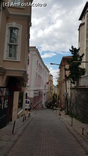 [P06] De la Kamondo Stairs pana la Galata Tower pe jos » foto by PovesteaYT
 - 
<span class="allrVoted glyphicon glyphicon-heart hidden" id="av1296885"></span>
<a class="m-l-10 hidden" id="sv1296885" onclick="voting_Foto_DelVot(,1296885,2468)" role="button">șterge vot <span class="glyphicon glyphicon-remove"></span></a>
<a id="v91296885" class=" c-red"  onclick="voting_Foto_SetVot(1296885)" role="button"><span class="glyphicon glyphicon-heart-empty"></span> <b>LIKE</b> = Votează poza</a> <img class="hidden"  id="f1296885W9" src="/imagini/loader.gif" border="0" /><span class="AjErrMes hidden" id="e1296885ErM"></span>