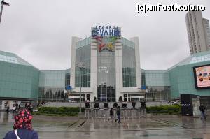 [P16] Cavahir Mall, o imagine a modernismului si o alternativa de pierdut timpul intr-o zi ploioasa. Cel mai mare mall din Europa, declarat.  » foto by alunelu69
 - 
<span class="allrVoted glyphicon glyphicon-heart hidden" id="av508652"></span>
<a class="m-l-10 hidden" id="sv508652" onclick="voting_Foto_DelVot(,508652,2468)" role="button">șterge vot <span class="glyphicon glyphicon-remove"></span></a>
<a id="v9508652" class=" c-red"  onclick="voting_Foto_SetVot(508652)" role="button"><span class="glyphicon glyphicon-heart-empty"></span> <b>LIKE</b> = Votează poza</a> <img class="hidden"  id="f508652W9" src="/imagini/loader.gif" border="0" /><span class="AjErrMes hidden" id="e508652ErM"></span>