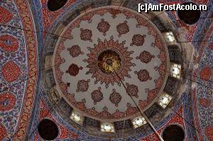 [P21] Cupola minunta a unei moschei, de care erau agatate candelabrele...  » foto by alunelu69
 - 
<span class="allrVoted glyphicon glyphicon-heart hidden" id="av508657"></span>
<a class="m-l-10 hidden" id="sv508657" onclick="voting_Foto_DelVot(,508657,2468)" role="button">șterge vot <span class="glyphicon glyphicon-remove"></span></a>
<a id="v9508657" class=" c-red"  onclick="voting_Foto_SetVot(508657)" role="button"><span class="glyphicon glyphicon-heart-empty"></span> <b>LIKE</b> = Votează poza</a> <img class="hidden"  id="f508657W9" src="/imagini/loader.gif" border="0" /><span class="AjErrMes hidden" id="e508657ErM"></span>