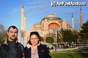 [P16] in fata la Sfanta Sofia » foto by fotonicu
 - 
<span class="allrVoted glyphicon glyphicon-heart hidden" id="av394936"></span>
<a class="m-l-10 hidden" id="sv394936" onclick="voting_Foto_DelVot(,394936,2468)" role="button">șterge vot <span class="glyphicon glyphicon-remove"></span></a>
<a id="v9394936" class=" c-red"  onclick="voting_Foto_SetVot(394936)" role="button"><span class="glyphicon glyphicon-heart-empty"></span> <b>LIKE</b> = Votează poza</a> <img class="hidden"  id="f394936W9" src="/imagini/loader.gif" border="0" /><span class="AjErrMes hidden" id="e394936ErM"></span>