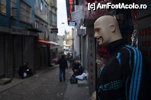 [P08] strada din zona Gradn Bazar, pustie in ora de rugaciune » foto by fotonicu
 - 
<span class="allrVoted glyphicon glyphicon-heart hidden" id="av394928"></span>
<a class="m-l-10 hidden" id="sv394928" onclick="voting_Foto_DelVot(,394928,2468)" role="button">șterge vot <span class="glyphicon glyphicon-remove"></span></a>
<a id="v9394928" class=" c-red"  onclick="voting_Foto_SetVot(394928)" role="button"><span class="glyphicon glyphicon-heart-empty"></span> <b>LIKE</b> = Votează poza</a> <img class="hidden"  id="f394928W9" src="/imagini/loader.gif" border="0" /><span class="AjErrMes hidden" id="e394928ErM"></span>