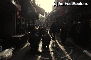 [P09] ora de rugaciune (toti credinciosii ingenuncheaza in strada)  » foto by fotonicu
 - 
<span class="allrVoted glyphicon glyphicon-heart hidden" id="av394929"></span>
<a class="m-l-10 hidden" id="sv394929" onclick="voting_Foto_DelVot(,394929,2468)" role="button">șterge vot <span class="glyphicon glyphicon-remove"></span></a>
<a id="v9394929" class=" c-red"  onclick="voting_Foto_SetVot(394929)" role="button"><span class="glyphicon glyphicon-heart-empty"></span> <b>LIKE</b> = Votează poza</a> <img class="hidden"  id="f394929W9" src="/imagini/loader.gif" border="0" /><span class="AjErrMes hidden" id="e394929ErM"></span>