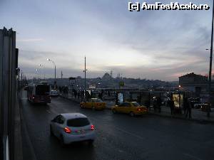 [P19] Podul Galata, sensul spre Eminonu.  » foto by GYL*
 - 
<span class="allrVoted glyphicon glyphicon-heart hidden" id="av589446"></span>
<a class="m-l-10 hidden" id="sv589446" onclick="voting_Foto_DelVot(,589446,2468)" role="button">șterge vot <span class="glyphicon glyphicon-remove"></span></a>
<a id="v9589446" class=" c-red"  onclick="voting_Foto_SetVot(589446)" role="button"><span class="glyphicon glyphicon-heart-empty"></span> <b>LIKE</b> = Votează poza</a> <img class="hidden"  id="f589446W9" src="/imagini/loader.gif" border="0" /><span class="AjErrMes hidden" id="e589446ErM"></span>
