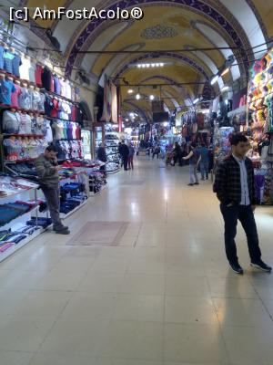 [P03] Marele bazar unde altadata nu puteai sa arunci un ac » foto by micutzu
 - 
<span class="allrVoted glyphicon glyphicon-heart hidden" id="av728860"></span>
<a class="m-l-10 hidden" id="sv728860" onclick="voting_Foto_DelVot(,728860,2468)" role="button">șterge vot <span class="glyphicon glyphicon-remove"></span></a>
<a id="v9728860" class=" c-red"  onclick="voting_Foto_SetVot(728860)" role="button"><span class="glyphicon glyphicon-heart-empty"></span> <b>LIKE</b> = Votează poza</a> <img class="hidden"  id="f728860W9" src="/imagini/loader.gif" border="0" /><span class="AjErrMes hidden" id="e728860ErM"></span>