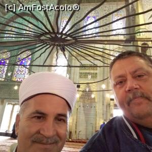 [P07] Cu imamul Moschei albastre » foto by micutzu
 - 
<span class="allrVoted glyphicon glyphicon-heart hidden" id="av804222"></span>
<a class="m-l-10 hidden" id="sv804222" onclick="voting_Foto_DelVot(,804222,2468)" role="button">șterge vot <span class="glyphicon glyphicon-remove"></span></a>
<a id="v9804222" class=" c-red"  onclick="voting_Foto_SetVot(804222)" role="button"><span class="glyphicon glyphicon-heart-empty"></span> <b>LIKE</b> = Votează poza</a> <img class="hidden"  id="f804222W9" src="/imagini/loader.gif" border="0" /><span class="AjErrMes hidden" id="e804222ErM"></span>
