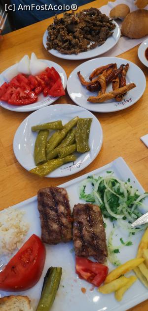 [P45] Tava ciğer și kofte cu brânză la Edirne, preferatele noastre de acolo. » foto by Aurici
 - 
<span class="allrVoted glyphicon glyphicon-heart hidden" id="av1253601"></span>
<a class="m-l-10 hidden" id="sv1253601" onclick="voting_Foto_DelVot(,1253601,2468)" role="button">șterge vot <span class="glyphicon glyphicon-remove"></span></a>
<a id="v91253601" class=" c-red"  onclick="voting_Foto_SetVot(1253601)" role="button"><span class="glyphicon glyphicon-heart-empty"></span> <b>LIKE</b> = Votează poza</a> <img class="hidden"  id="f1253601W9" src="/imagini/loader.gif" border="0" /><span class="AjErrMes hidden" id="e1253601ErM"></span>