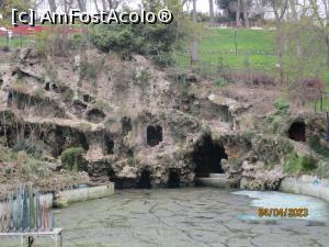[P29] Lacul (secat) și interesantele grote. » foto by puiutea
 - 
<span class="allrVoted glyphicon glyphicon-heart hidden" id="av1362678"></span>
<a class="m-l-10 hidden" id="sv1362678" onclick="voting_Foto_DelVot(,1362678,2468)" role="button">șterge vot <span class="glyphicon glyphicon-remove"></span></a>
<a id="v91362678" class=" c-red"  onclick="voting_Foto_SetVot(1362678)" role="button"><span class="glyphicon glyphicon-heart-empty"></span> <b>LIKE</b> = Votează poza</a> <img class="hidden"  id="f1362678W9" src="/imagini/loader.gif" border="0" /><span class="AjErrMes hidden" id="e1362678ErM"></span>