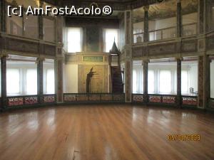 [P40] Sala muzeului. » foto by puiutea
 - 
<span class="allrVoted glyphicon glyphicon-heart hidden" id="av1362723"></span>
<a class="m-l-10 hidden" id="sv1362723" onclick="voting_Foto_DelVot(,1362723,2468)" role="button">șterge vot <span class="glyphicon glyphicon-remove"></span></a>
<a id="v91362723" class=" c-red"  onclick="voting_Foto_SetVot(1362723)" role="button"><span class="glyphicon glyphicon-heart-empty"></span> <b>LIKE</b> = Votează poza</a> <img class="hidden"  id="f1362723W9" src="/imagini/loader.gif" border="0" /><span class="AjErrMes hidden" id="e1362723ErM"></span>