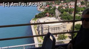 [P08] BigBus Tours. Părăsesc malul asiatic si revin în partea europeană, dar surprind silueta Palatului Beylerbeyi din autobuz, la 64 metri deasupra nivelului apei.  » foto by ovidiuyepi
 - 
<span class="allrVoted glyphicon glyphicon-heart hidden" id="av765258"></span>
<a class="m-l-10 hidden" id="sv765258" onclick="voting_Foto_DelVot(,765258,2468)" role="button">șterge vot <span class="glyphicon glyphicon-remove"></span></a>
<a id="v9765258" class=" c-red"  onclick="voting_Foto_SetVot(765258)" role="button"><span class="glyphicon glyphicon-heart-empty"></span> <b>LIKE</b> = Votează poza</a> <img class="hidden"  id="f765258W9" src="/imagini/loader.gif" border="0" /><span class="AjErrMes hidden" id="e765258ErM"></span>
