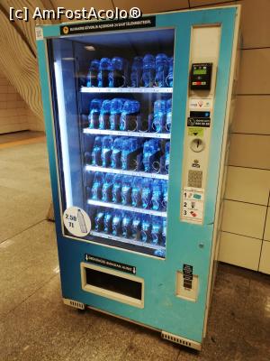 [P17] Mijloace de transport in comun din Istanbul - tonomat de apa. doar 2,5 lire o apa la jumatate » foto by ⭐ValentinB_88⭐
 - 
<span class="allrVoted glyphicon glyphicon-heart hidden" id="av1306652"></span>
<a class="m-l-10 hidden" id="sv1306652" onclick="voting_Foto_DelVot(,1306652,2468)" role="button">șterge vot <span class="glyphicon glyphicon-remove"></span></a>
<a id="v91306652" class=" c-red"  onclick="voting_Foto_SetVot(1306652)" role="button"><span class="glyphicon glyphicon-heart-empty"></span> <b>LIKE</b> = Votează poza</a> <img class="hidden"  id="f1306652W9" src="/imagini/loader.gif" border="0" /><span class="AjErrMes hidden" id="e1306652ErM"></span>