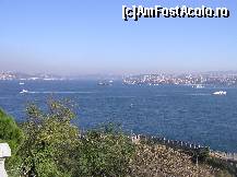 [P14] Vedere asupra Bosforului de pe terasa Topkapi » foto by pepsi70ro
 - 
<span class="allrVoted glyphicon glyphicon-heart hidden" id="av24252"></span>
<a class="m-l-10 hidden" id="sv24252" onclick="voting_Foto_DelVot(,24252,2468)" role="button">șterge vot <span class="glyphicon glyphicon-remove"></span></a>
<a id="v924252" class=" c-red"  onclick="voting_Foto_SetVot(24252)" role="button"><span class="glyphicon glyphicon-heart-empty"></span> <b>LIKE</b> = Votează poza</a> <img class="hidden"  id="f24252W9" src="/imagini/loader.gif" border="0" /><span class="AjErrMes hidden" id="e24252ErM"></span>