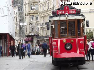 [P23] Tramvaiul de epocă de pe strada Istiklal » foto by irinad
 - 
<span class="allrVoted glyphicon glyphicon-heart hidden" id="av690650"></span>
<a class="m-l-10 hidden" id="sv690650" onclick="voting_Foto_DelVot(,690650,2468)" role="button">șterge vot <span class="glyphicon glyphicon-remove"></span></a>
<a id="v9690650" class=" c-red"  onclick="voting_Foto_SetVot(690650)" role="button"><span class="glyphicon glyphicon-heart-empty"></span> <b>LIKE</b> = Votează poza</a> <img class="hidden"  id="f690650W9" src="/imagini/loader.gif" border="0" /><span class="AjErrMes hidden" id="e690650ErM"></span>