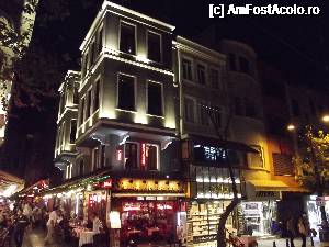 [P41] Seara, megaoraşul înţesat de turiştii ce iau masa la terase » foto by irinad
 - 
<span class="allrVoted glyphicon glyphicon-heart hidden" id="av690668"></span>
<a class="m-l-10 hidden" id="sv690668" onclick="voting_Foto_DelVot(,690668,2468)" role="button">șterge vot <span class="glyphicon glyphicon-remove"></span></a>
<a id="v9690668" class=" c-red"  onclick="voting_Foto_SetVot(690668)" role="button"><span class="glyphicon glyphicon-heart-empty"></span> <b>LIKE</b> = Votează poza</a> <img class="hidden"  id="f690668W9" src="/imagini/loader.gif" border="0" /><span class="AjErrMes hidden" id="e690668ErM"></span>
