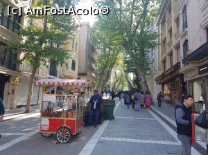 [P01] Aceasta este strada pietonală Nuru Osmaniye care pleacă din zona Cemberlitaș și duce spre zona Sirkeci » foto by sebigeanina
 - 
<span class="allrVoted glyphicon glyphicon-heart hidden" id="av1074520"></span>
<a class="m-l-10 hidden" id="sv1074520" onclick="voting_Foto_DelVot(,1074520,2468)" role="button">șterge vot <span class="glyphicon glyphicon-remove"></span></a>
<a id="v91074520" class=" c-red"  onclick="voting_Foto_SetVot(1074520)" role="button"><span class="glyphicon glyphicon-heart-empty"></span> <b>LIKE</b> = Votează poza</a> <img class="hidden"  id="f1074520W9" src="/imagini/loader.gif" border="0" /><span class="AjErrMes hidden" id="e1074520ErM"></span>