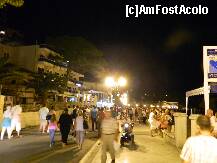 [P15] Plimbare pe Korzo, strada ce tine linia plajei din Ulcinj » foto by ileanaxperta*
 - 
<span class="allrVoted glyphicon glyphicon-heart hidden" id="av262450"></span>
<a class="m-l-10 hidden" id="sv262450" onclick="voting_Foto_DelVot(,262450,2483)" role="button">șterge vot <span class="glyphicon glyphicon-remove"></span></a>
<a id="v9262450" class=" c-red"  onclick="voting_Foto_SetVot(262450)" role="button"><span class="glyphicon glyphicon-heart-empty"></span> <b>LIKE</b> = Votează poza</a> <img class="hidden"  id="f262450W9" src="/imagini/loader.gif" border="0" /><span class="AjErrMes hidden" id="e262450ErM"></span>