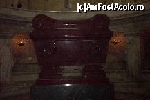 [P26] Sarcofagul în care se odihneşte Napoleon I » foto by Ovidiu istorie
 - 
<span class="allrVoted glyphicon glyphicon-heart hidden" id="av320145"></span>
<a class="m-l-10 hidden" id="sv320145" onclick="voting_Foto_DelVot(,320145,2491)" role="button">șterge vot <span class="glyphicon glyphicon-remove"></span></a>
<a id="v9320145" class=" c-red"  onclick="voting_Foto_SetVot(320145)" role="button"><span class="glyphicon glyphicon-heart-empty"></span> <b>LIKE</b> = Votează poza</a> <img class="hidden"  id="f320145W9" src="/imagini/loader.gif" border="0" /><span class="AjErrMes hidden" id="e320145ErM"></span>