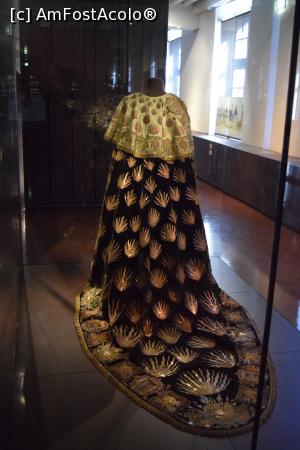 [P22] Musée de l'Armée Paris, expoziţie » foto by hopyk
 - 
<span class="allrVoted glyphicon glyphicon-heart hidden" id="av930921"></span>
<a class="m-l-10 hidden" id="sv930921" onclick="voting_Foto_DelVot(,930921,2491)" role="button">șterge vot <span class="glyphicon glyphicon-remove"></span></a>
<a id="v9930921" class=" c-red"  onclick="voting_Foto_SetVot(930921)" role="button"><span class="glyphicon glyphicon-heart-empty"></span> <b>LIKE</b> = Votează poza</a> <img class="hidden"  id="f930921W9" src="/imagini/loader.gif" border="0" /><span class="AjErrMes hidden" id="e930921ErM"></span>