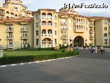 [P11] intrare  hotel » foto by ciocansv
 - 
<span class="allrVoted glyphicon glyphicon-heart hidden" id="av9430"></span>
<a class="m-l-10 hidden" id="sv9430" onclick="voting_Foto_DelVot(,9430,2498)" role="button">șterge vot <span class="glyphicon glyphicon-remove"></span></a>
<a id="v99430" class=" c-red"  onclick="voting_Foto_SetVot(9430)" role="button"><span class="glyphicon glyphicon-heart-empty"></span> <b>LIKE</b> = Votează poza</a> <img class="hidden"  id="f9430W9" src="/imagini/loader.gif" border="0" /><span class="AjErrMes hidden" id="e9430ErM"></span>