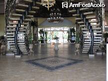 [P05] intrare hotel » foto by ciocansv
 - 
<span class="allrVoted glyphicon glyphicon-heart hidden" id="av9424"></span>
<a class="m-l-10 hidden" id="sv9424" onclick="voting_Foto_DelVot(,9424,2498)" role="button">șterge vot <span class="glyphicon glyphicon-remove"></span></a>
<a id="v99424" class=" c-red"  onclick="voting_Foto_SetVot(9424)" role="button"><span class="glyphicon glyphicon-heart-empty"></span> <b>LIKE</b> = Votează poza</a> <img class="hidden"  id="f9424W9" src="/imagini/loader.gif" border="0" /><span class="AjErrMes hidden" id="e9424ErM"></span>