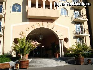 [P04] Hotel Royal Park - intrarea în hotel » foto by nicole33
 - 
<span class="allrVoted glyphicon glyphicon-heart hidden" id="av406217"></span>
<a class="m-l-10 hidden" id="sv406217" onclick="voting_Foto_DelVot(,406217,2498)" role="button">șterge vot <span class="glyphicon glyphicon-remove"></span></a>
<a id="v9406217" class=" c-red"  onclick="voting_Foto_SetVot(406217)" role="button"><span class="glyphicon glyphicon-heart-empty"></span> <b>LIKE</b> = Votează poza</a> <img class="hidden"  id="f406217W9" src="/imagini/loader.gif" border="0" /><span class="AjErrMes hidden" id="e406217ErM"></span>
