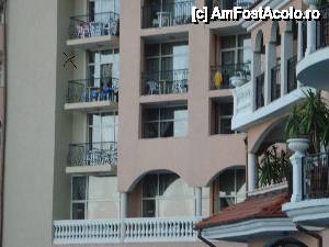 [P08] Hotel Royal Park - balconul camerei noastre cu vedere la mare și la piscină » foto by nicole33
 - 
<span class="allrVoted glyphicon glyphicon-heart hidden" id="av406221"></span>
<a class="m-l-10 hidden" id="sv406221" onclick="voting_Foto_DelVot(,406221,2498)" role="button">șterge vot <span class="glyphicon glyphicon-remove"></span></a>
<a id="v9406221" class=" c-red"  onclick="voting_Foto_SetVot(406221)" role="button"><span class="glyphicon glyphicon-heart-empty"></span> <b>LIKE</b> = Votează poza</a> <img class="hidden"  id="f406221W9" src="/imagini/loader.gif" border="0" /><span class="AjErrMes hidden" id="e406221ErM"></span>