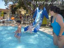[P12] piscina pentru copii de linga mare » foto by iko770901
 - 
<span class="allrVoted glyphicon glyphicon-heart hidden" id="av101693"></span>
<a class="m-l-10 hidden" id="sv101693" onclick="voting_Foto_DelVot(,101693,2502)" role="button">șterge vot <span class="glyphicon glyphicon-remove"></span></a>
<a id="v9101693" class=" c-red"  onclick="voting_Foto_SetVot(101693)" role="button"><span class="glyphicon glyphicon-heart-empty"></span> <b>LIKE</b> = Votează poza</a> <img class="hidden"  id="f101693W9" src="/imagini/loader.gif" border="0" /><span class="AjErrMes hidden" id="e101693ErM"></span>
