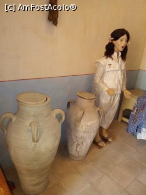 [P15] Vase pentru pastrarea produselor agricole » foto by ile57b
 - 
<span class="allrVoted glyphicon glyphicon-heart hidden" id="av1290700"></span>
<a class="m-l-10 hidden" id="sv1290700" onclick="voting_Foto_DelVot(,1290700,2508)" role="button">șterge vot <span class="glyphicon glyphicon-remove"></span></a>
<a id="v91290700" class=" c-red"  onclick="voting_Foto_SetVot(1290700)" role="button"><span class="glyphicon glyphicon-heart-empty"></span> <b>LIKE</b> = Votează poza</a> <img class="hidden"  id="f1290700W9" src="/imagini/loader.gif" border="0" /><span class="AjErrMes hidden" id="e1290700ErM"></span>