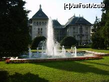 [P17] English Parc, in spate se vede Prefectura » foto by a_raluk
 - 
<span class="allrVoted glyphicon glyphicon-heart hidden" id="av179670"></span>
<a class="m-l-10 hidden" id="sv179670" onclick="voting_Foto_DelVot(,179670,2510)" role="button">șterge vot <span class="glyphicon glyphicon-remove"></span></a>
<a id="v9179670" class=" c-red"  onclick="voting_Foto_SetVot(179670)" role="button"><span class="glyphicon glyphicon-heart-empty"></span> <b>LIKE</b> = Votează poza</a> <img class="hidden"  id="f179670W9" src="/imagini/loader.gif" border="0" /><span class="AjErrMes hidden" id="e179670ErM"></span>