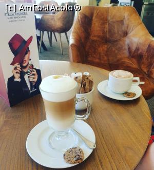 [P06] O cafea de calitate! » foto by Popa Ella
 - 
<span class="allrVoted glyphicon glyphicon-heart hidden" id="av1170601"></span>
<a class="m-l-10 hidden" id="sv1170601" onclick="voting_Foto_DelVot(,1170601,2513)" role="button">șterge vot <span class="glyphicon glyphicon-remove"></span></a>
<a id="v91170601" class=" c-red"  onclick="voting_Foto_SetVot(1170601)" role="button"><span class="glyphicon glyphicon-heart-empty"></span> <b>LIKE</b> = Votează poza</a> <img class="hidden"  id="f1170601W9" src="/imagini/loader.gif" border="0" /><span class="AjErrMes hidden" id="e1170601ErM"></span>