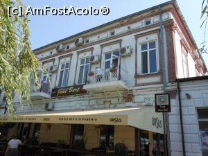 [P14] Sulina - Casa în care a locuit Eugeniu P. Botez - Jean Bart, astăzi pensiune.  » foto by iulianic
 - 
<span class="allrVoted glyphicon glyphicon-heart hidden" id="av1104967"></span>
<a class="m-l-10 hidden" id="sv1104967" onclick="voting_Foto_DelVot(,1104967,2514)" role="button">șterge vot <span class="glyphicon glyphicon-remove"></span></a>
<a id="v91104967" class=" c-red"  onclick="voting_Foto_SetVot(1104967)" role="button"><span class="glyphicon glyphicon-heart-empty"></span> <b>LIKE</b> = Votează poza</a> <img class="hidden"  id="f1104967W9" src="/imagini/loader.gif" border="0" /><span class="AjErrMes hidden" id="e1104967ErM"></span>