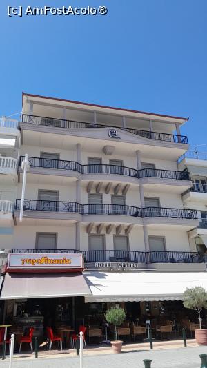 [P01] hotel Central » foto by Yolanda
 - 
<span class="allrVoted glyphicon glyphicon-heart hidden" id="av1394022"></span>
<a class="m-l-10 hidden" id="sv1394022" onclick="voting_Foto_DelVot(,1394022,2520)" role="button">șterge vot <span class="glyphicon glyphicon-remove"></span></a>
<a id="v91394022" class=" c-red"  onclick="voting_Foto_SetVot(1394022)" role="button"><span class="glyphicon glyphicon-heart-empty"></span> <b>LIKE</b> = Votează poza</a> <img class="hidden"  id="f1394022W9" src="/imagini/loader.gif" border="0" /><span class="AjErrMes hidden" id="e1394022ErM"></span>