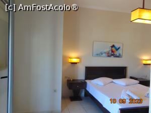 [P13] camera de hotel » foto by Yolanda
 - 
<span class="allrVoted glyphicon glyphicon-heart hidden" id="av1394034"></span>
<a class="m-l-10 hidden" id="sv1394034" onclick="voting_Foto_DelVot(,1394034,2520)" role="button">șterge vot <span class="glyphicon glyphicon-remove"></span></a>
<a id="v91394034" class=" c-red"  onclick="voting_Foto_SetVot(1394034)" role="button"><span class="glyphicon glyphicon-heart-empty"></span> <b>LIKE</b> = Votează poza</a> <img class="hidden"  id="f1394034W9" src="/imagini/loader.gif" border="0" /><span class="AjErrMes hidden" id="e1394034ErM"></span>