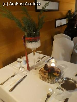 [P03] decoratiune de pe masa la care am stat in seara de Revelion.  » foto by flaviana77
 - 
<span class="allrVoted glyphicon glyphicon-heart hidden" id="av953834"></span>
<a class="m-l-10 hidden" id="sv953834" onclick="voting_Foto_DelVot(,953834,2544)" role="button">șterge vot <span class="glyphicon glyphicon-remove"></span></a>
<a id="v9953834" class=" c-red"  onclick="voting_Foto_SetVot(953834)" role="button"><span class="glyphicon glyphicon-heart-empty"></span> <b>LIKE</b> = Votează poza</a> <img class="hidden"  id="f953834W9" src="/imagini/loader.gif" border="0" /><span class="AjErrMes hidden" id="e953834ErM"></span>