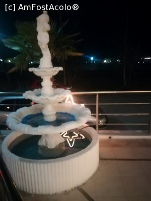[P05] fantana arteziana la intrarea in hotel » foto by flaviana77
 - 
<span class="allrVoted glyphicon glyphicon-heart hidden" id="av953836"></span>
<a class="m-l-10 hidden" id="sv953836" onclick="voting_Foto_DelVot(,953836,2544)" role="button">șterge vot <span class="glyphicon glyphicon-remove"></span></a>
<a id="v9953836" class=" c-red"  onclick="voting_Foto_SetVot(953836)" role="button"><span class="glyphicon glyphicon-heart-empty"></span> <b>LIKE</b> = Votează poza</a> <img class="hidden"  id="f953836W9" src="/imagini/loader.gif" border="0" /><span class="AjErrMes hidden" id="e953836ErM"></span>