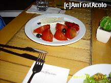[P15] salata de rosii » foto by sheikha
 - 
<span class="allrVoted glyphicon glyphicon-heart hidden" id="av242819"></span>
<a class="m-l-10 hidden" id="sv242819" onclick="voting_Foto_DelVot(,242819,2552)" role="button">șterge vot <span class="glyphicon glyphicon-remove"></span></a>
<a id="v9242819" class=" c-red"  onclick="voting_Foto_SetVot(242819)" role="button"><span class="glyphicon glyphicon-heart-empty"></span> <b>LIKE</b> = Votează poza</a> <img class="hidden"  id="f242819W9" src="/imagini/loader.gif" border="0" /><span class="AjErrMes hidden" id="e242819ErM"></span>