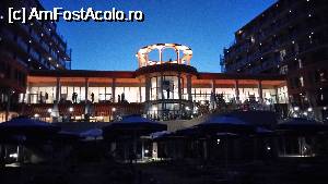 [P06] hotelul vazut de pe plaja, seara. » foto by irsi79
 - 
<span class="allrVoted glyphicon glyphicon-heart hidden" id="av754587"></span>
<a class="m-l-10 hidden" id="sv754587" onclick="voting_Foto_DelVot(,754587,2555)" role="button">șterge vot <span class="glyphicon glyphicon-remove"></span></a>
<a id="v9754587" class=" c-red"  onclick="voting_Foto_SetVot(754587)" role="button"><span class="glyphicon glyphicon-heart-empty"></span> <b>LIKE</b> = Votează poza</a> <img class="hidden"  id="f754587W9" src="/imagini/loader.gif" border="0" /><span class="AjErrMes hidden" id="e754587ErM"></span>