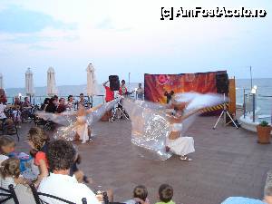 [P04] cabaret ultima seara.  » foto by SORI_ZOZO
 - 
<span class="allrVoted glyphicon glyphicon-heart hidden" id="av461728"></span>
<a class="m-l-10 hidden" id="sv461728" onclick="voting_Foto_DelVot(,461728,2555)" role="button">șterge vot <span class="glyphicon glyphicon-remove"></span></a>
<a id="v9461728" class=" c-red"  onclick="voting_Foto_SetVot(461728)" role="button"><span class="glyphicon glyphicon-heart-empty"></span> <b>LIKE</b> = Votează poza</a> <img class="hidden"  id="f461728W9" src="/imagini/loader.gif" border="0" /><span class="AjErrMes hidden" id="e461728ErM"></span>