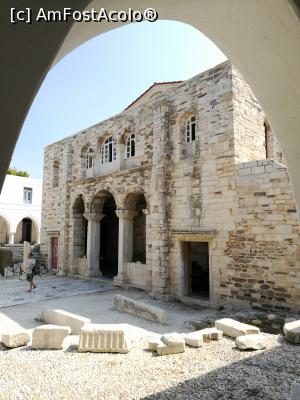 [P29] Biserica Ekatontapyliani » foto by crismis
 - 
<span class="allrVoted glyphicon glyphicon-heart hidden" id="av1024134"></span>
<a class="m-l-10 hidden" id="sv1024134" onclick="voting_Foto_DelVot(,1024134,2566)" role="button">șterge vot <span class="glyphicon glyphicon-remove"></span></a>
<a id="v91024134" class=" c-red"  onclick="voting_Foto_SetVot(1024134)" role="button"><span class="glyphicon glyphicon-heart-empty"></span> <b>LIKE</b> = Votează poza</a> <img class="hidden"  id="f1024134W9" src="/imagini/loader.gif" border="0" /><span class="AjErrMes hidden" id="e1024134ErM"></span>